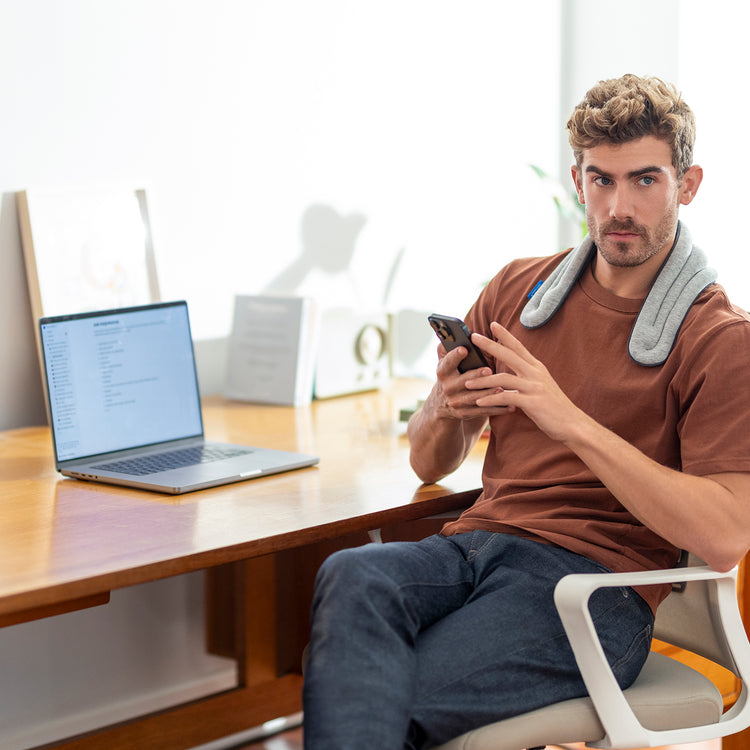 Ostrichpillow | オーストリッチピロー　HEATED NECK WRAP Midnight Grey