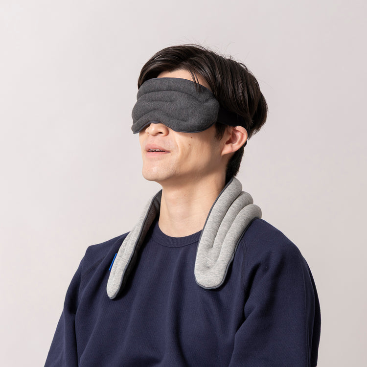 別売りの「HEATED NECK WRAP Midnight」と一緒に使ってさらに休息