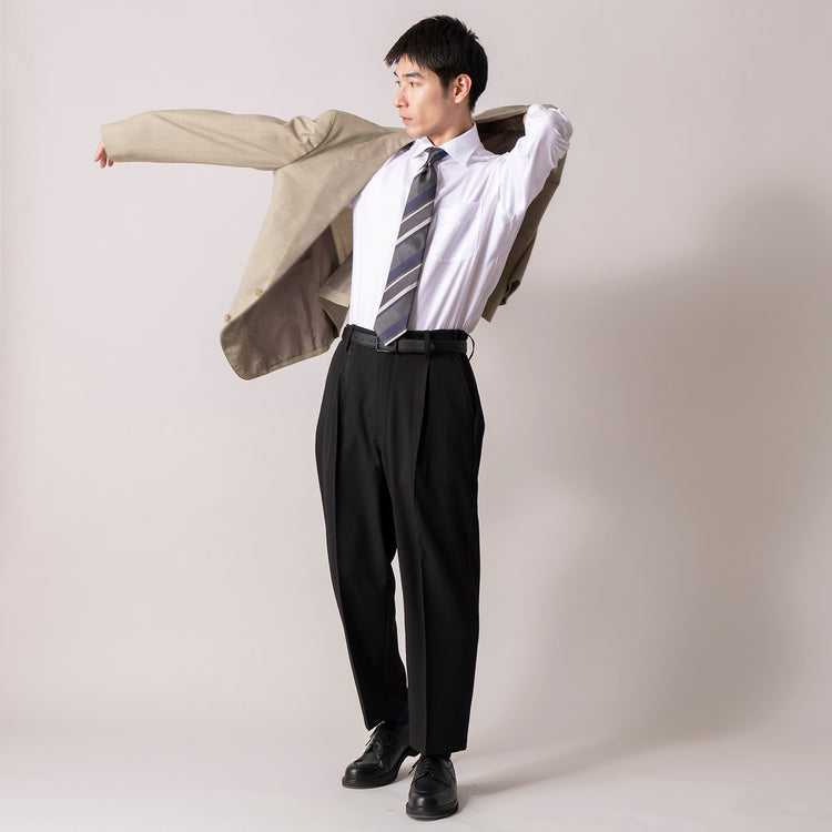 着用サイズ39/80 (モデル身長180cm)