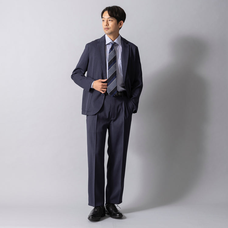 着用サイズ41/86 (モデル身長180cm)