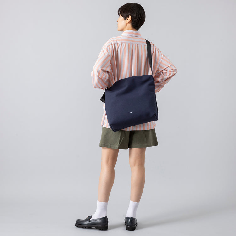 ,Atelier Mont KemmelのBOX SHIRT|Atelier Mont KemmelのCOTTON LINEN SHORT PANTS|Jalan Sriwijayaのネイビービットローファー VIBRAMソール,https://market.e-begin.jp/products/sta_amk0011r_lala|https://market.e-begin.jp/products/sta_amk0009r_lala|https://market.e-begin.jp/products/gmt_srw1032p_lala