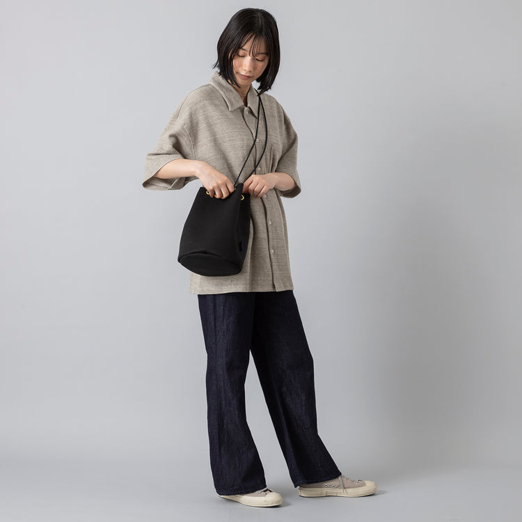 モデル身長168cm,UNDYED/STANDARDの無染色オーガニックコットンWAFFLE S/S SHIRT|caquのFSリネンワイドフレア|Moonstarのローバスケットヴィンテージグレー,https://market.e-begin.jp/products/mif_udy0706q_lala|https://market.e-begin.jp/products/tan_caq0739q_lala|https://market.e-begin.jp/products/mns_mns0286o_lala