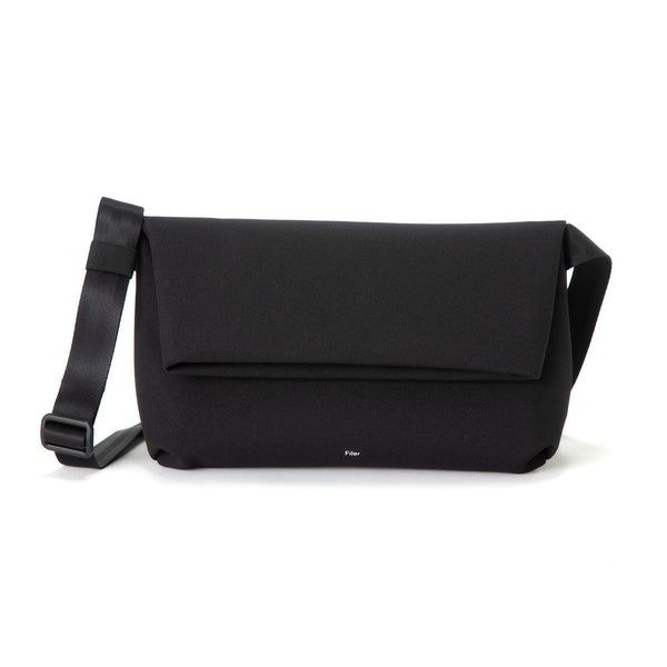 Filer 黒 TOROPICAL KUCHIORE SHOULDER Filer | フィレール TOROPICAL KUCHIORE SHOULDER