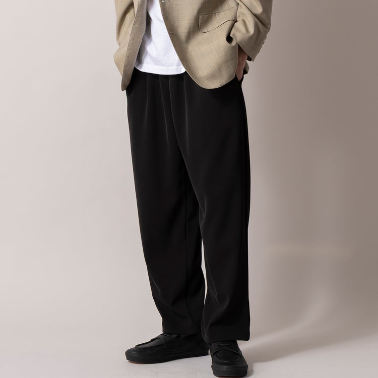 着用サイズ 3(身長180cm)