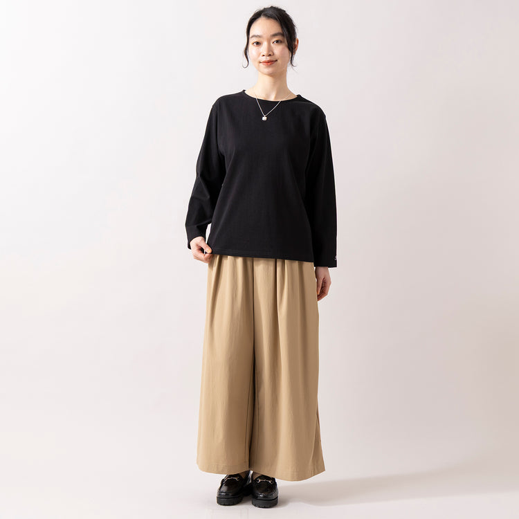 モデル身長165cm,TUTIE.のOE天竺ムジプルオーバー|rapiécageのアジャストダブルパイプコードネックレス,https://market.e-begin.jp/products/equ_tte0094u_lala||https://market.e-begin.jp/products/rdx_rpc0106u_lala