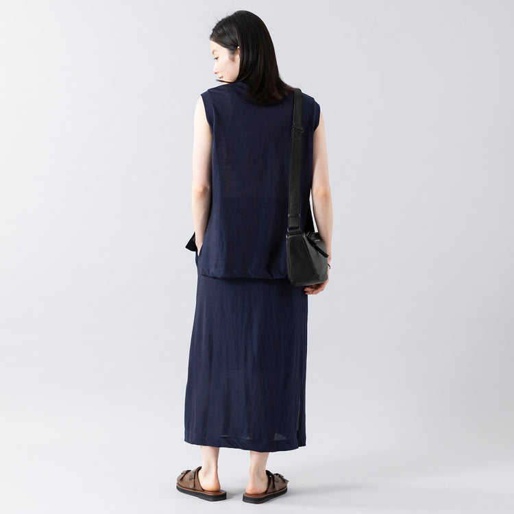 身長160cm,MANONのSHINEE NS TEE|Creedのガーメント ショルダー|GLENCHECKの姫路レザーモンクストラップサンダル|esperantoのBLACK SPINEL BRACELET,https://market.e-begin.jp/products/mks_mnn0425s_lala|https://market.e-begin.jp/products/ino_cre0400s_lala|https://market.e-begin.jp/products/jal_gck0417s_lala|https://market.e-begin.jp/products/esp_esp0072q_lala
