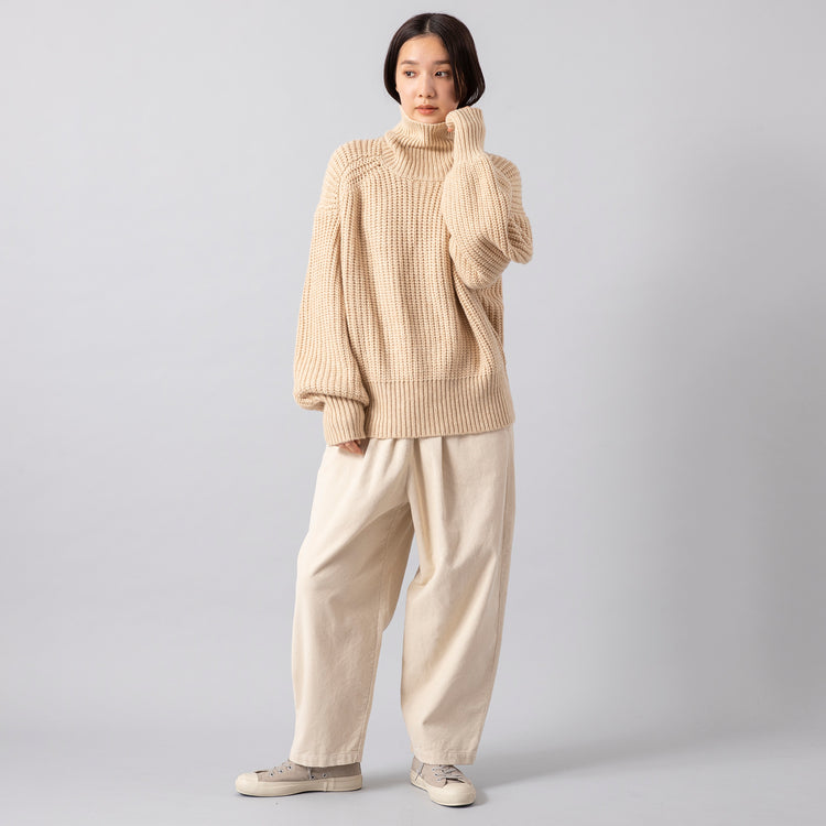 モデル身長163cm,HEAVENLYのCorduroy Front Tuck Easy Pants|Moonstarのローバスケットヴィンテージグレー,https://market.e-begin.jp/products/dlt_hvr0684r_lala|https://market.e-begin.jp/products/mns_mns0286o_lala