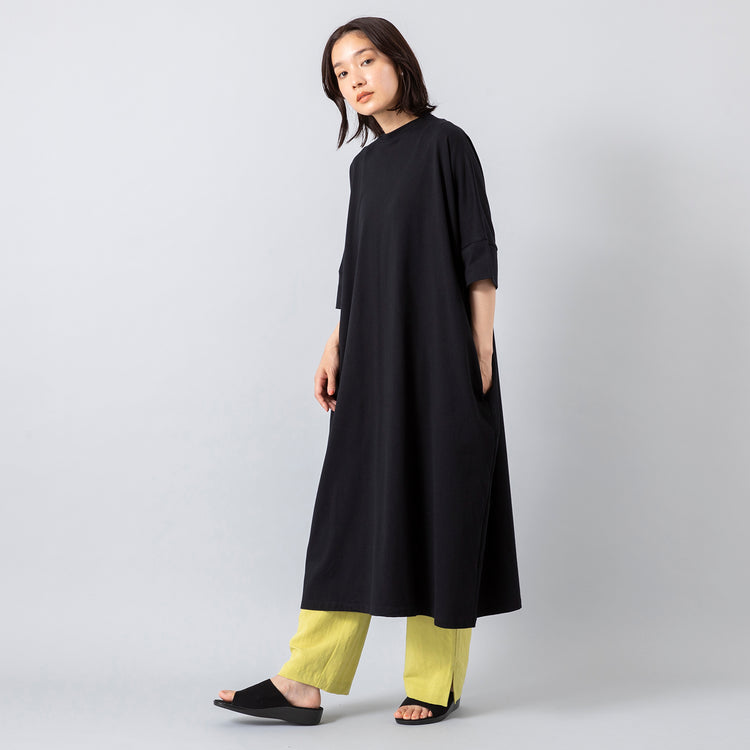 モデル身長163cm,MANONのSLIT EASY PANTS|HEPサンダルのHTLブラック|BaqlessのCharisma Button White 9.0mm,https://market.e-begin.jp/products/mks_mnn1066q_lala|https://market.e-begin.jp/products/hep_hep0762o_lala|https://market.e-begin.jp/products/kim_baq0887o_lala