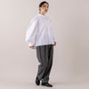 モデル身長163cm,MANONのGATHER SLEEVE BAND COLLAR SHT|ARCH&LINEのSTRETCH CREW PANTS|facciamoのMeringa（メリンガ）|NEI/NORのスクエアチャームピアス,https://market.e-begin.jp/products/mks_mnn1174s_lala|https://market.e-begin.jp/products/ach_ach1163s_lala|https://market.e-begin.jp/products/are_fac0636k_lala|https://market.e-begin.jp/products/ris_ner0789s_lala