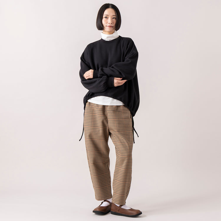 モデル身長165cm,MANONのCARDBOARD KNIT LONG SLEEVE SPINDLE TEE|gym masterのダブルフェイス タートルネック|MANONのBALLOON PANTS|Organic handloomのSHELLY,https://market.e-begin.jp/products/mks_mnn1263s_lala|https://market.e-begin.jp/products/grd_gym1195s_lala|https://market.e-begin.jp/products/mks_mnn1264s_lala|https://market.e-begin.jp/products/sed_ogh1252s_lala