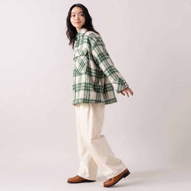 モデル身長165cm,RNA-Nのコットンウールクラシックバレルパンツ|PLUGのラウンドショルダー(M)|DiuのViola,https://market.e-begin.jp/products/tky_rnn1433s_lala|https://market.e-begin.jp/products/tok_plu1438s_lala|https://market.e-begin.jp/products/cil_diu1296s_lala