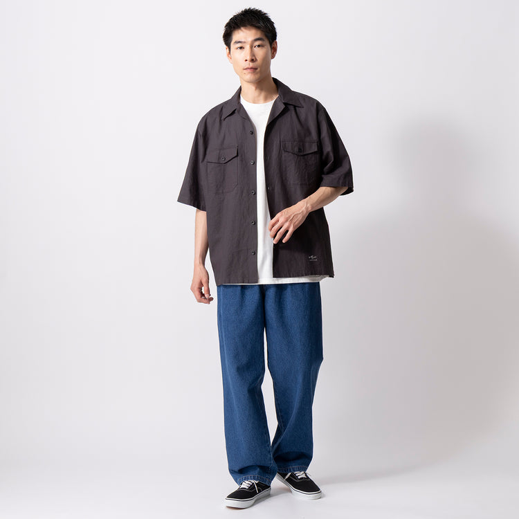 着用サイズ M(モデル身長180cm)