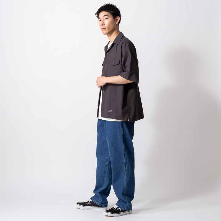 着用サイズ M(モデル身長180cm)