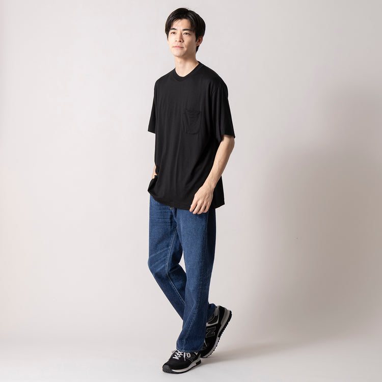 モデル身長180cm (Lサイズ着用)