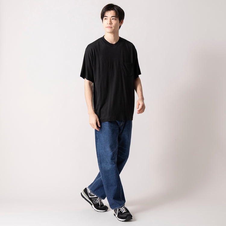 モデル身長180cm (Lサイズ着用)