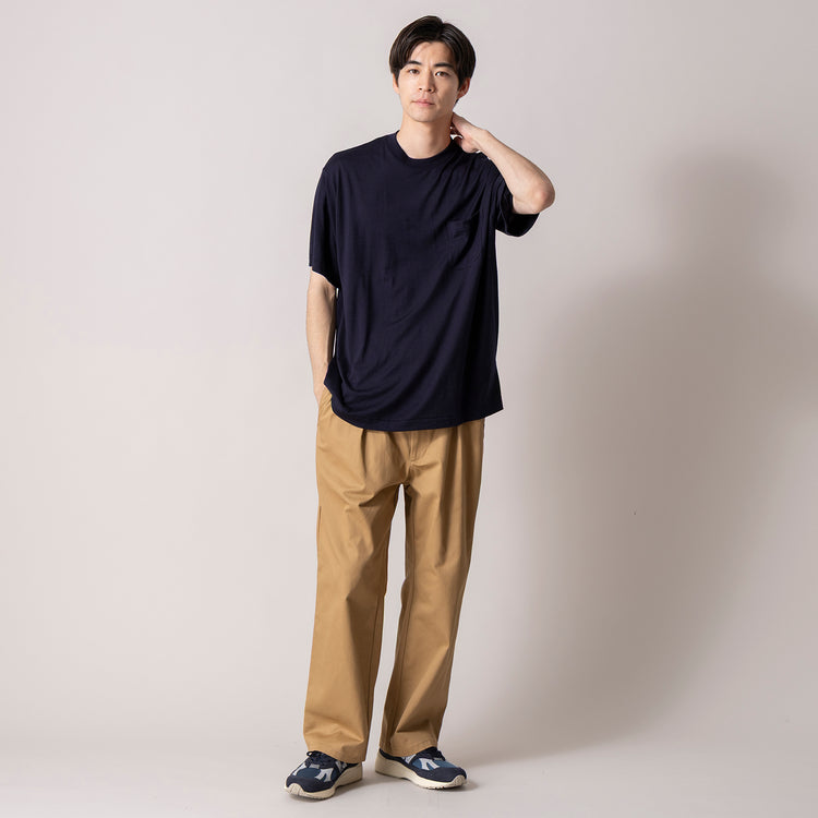 モデル身長180cm (Lサイズ着用)