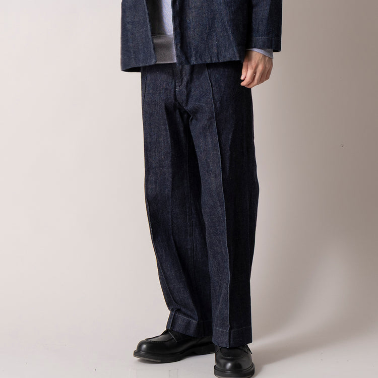 モデル身長180cm