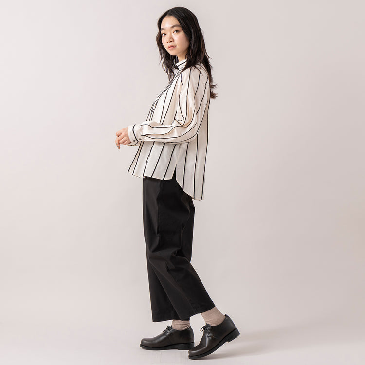 モデル身長165cm,uncinqのWeather Stretch Tapered Easy Pants|DiuのViola,https://market.e-begin.jp/products/dlt_unc1543s_lala|https://market.e-begin.jp/products/cil_diu1296s_lala