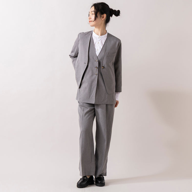 モデル身長165cm,NOMBRE IMPAIRのリヨセルポリ麻 ロングベスト|MANUAL ALPHABETのBROAD BAND COLOR SHIRT|NOMBRE IMPAIRのリヨセルポリ麻 センタープレスパンツ|Jalan Sriwijayaのネイビービットローファー VIBRAMソール,https://market.e-begin.jp/products/rdx_nmi0101u_lala|https://market.e-begin.jp/products/mks_man0870j_lala|https://market.e-begin.jp/products/rdx_nmi0104u_lala|https://market.e-begin.jp/products/gmt_srw1032p_lala