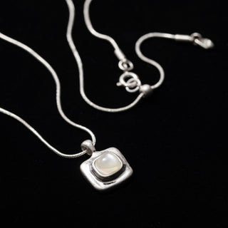 rapiécage | ラピエサージュ　シェルカボションスクエアネックレス