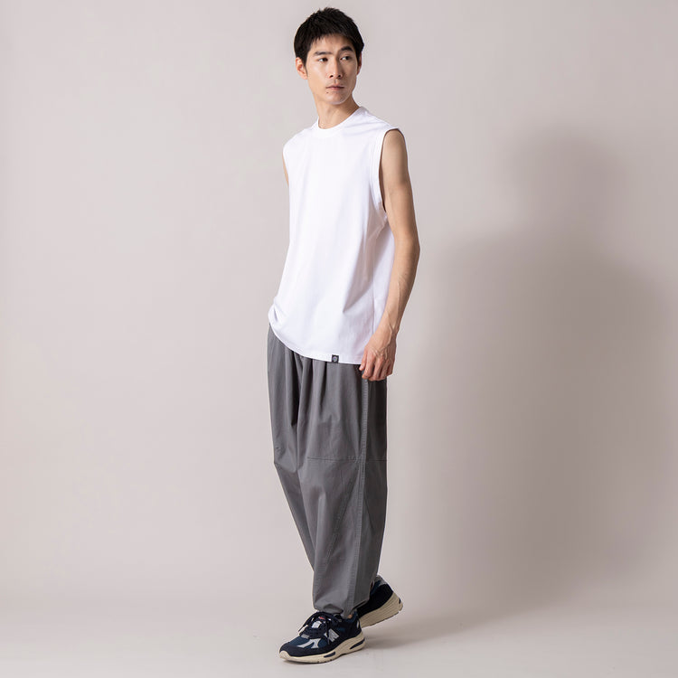 着用サイズ L(モデル身長180cm)