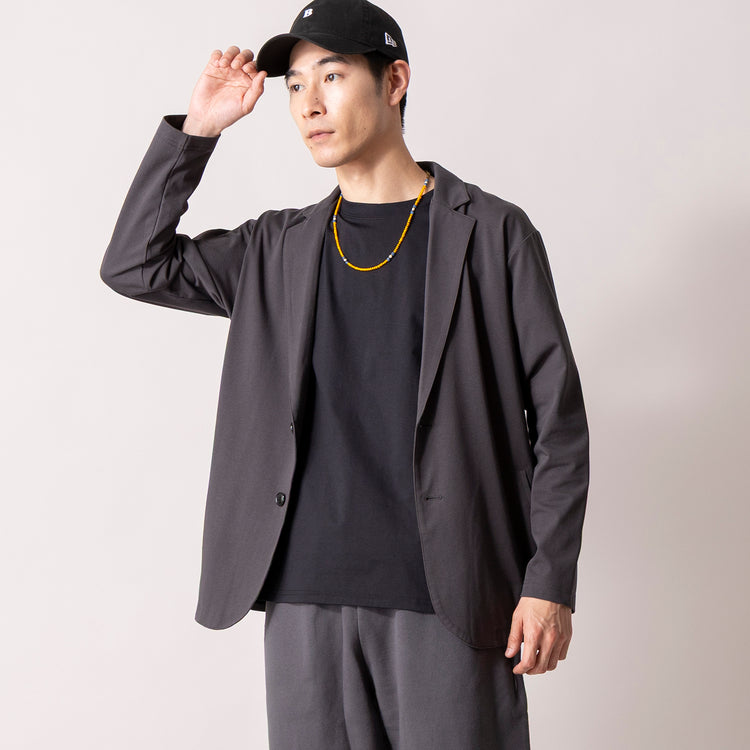 着用サイズ L(モデル身長180cm)