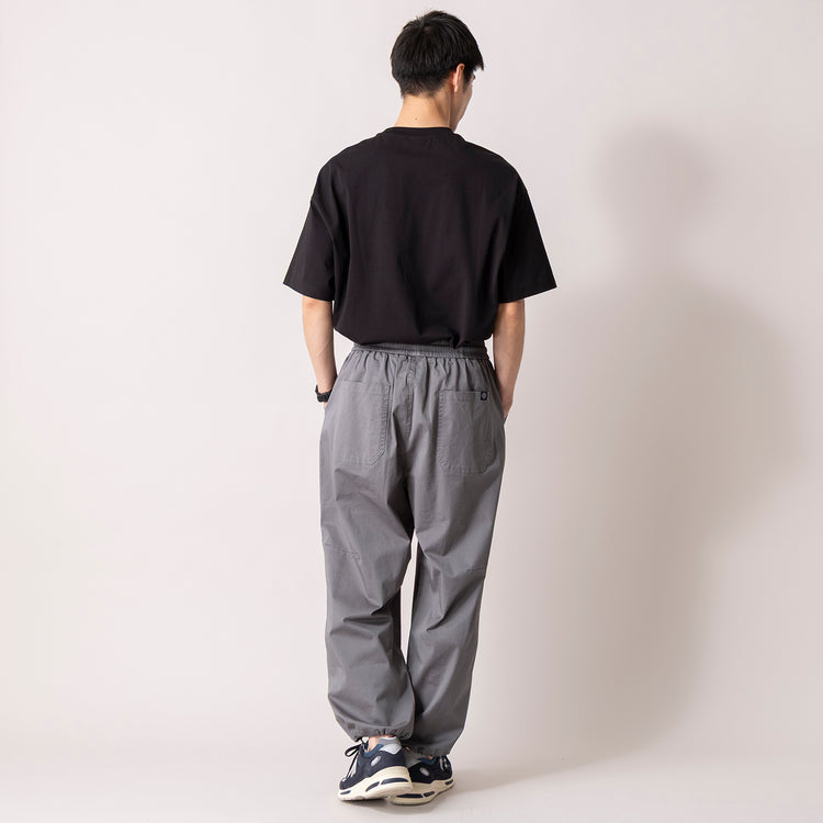 着用サイズ L(モデル身長180cm)