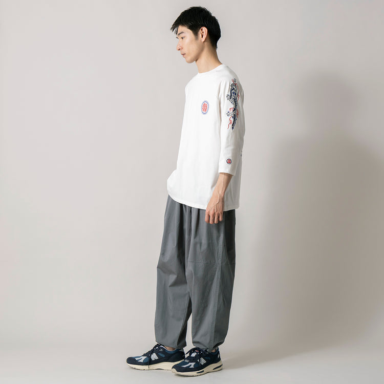 着用サイズ L(モデル身長180cm)