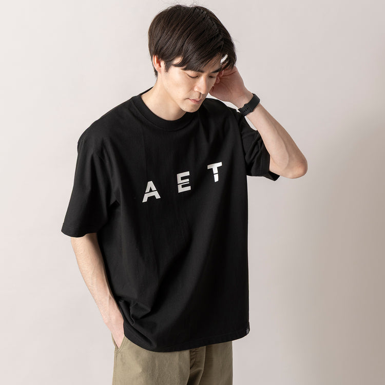 着用サイズ L(身長181cm)