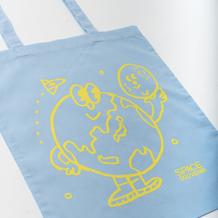 地球くん「友達は月」Tote SKY BLUE