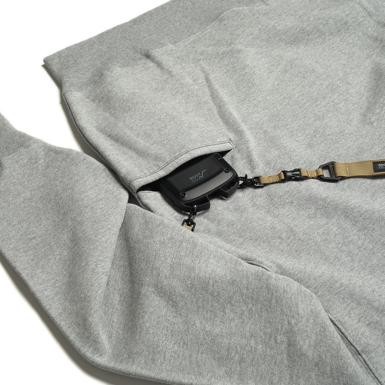 ROOT CO. | ルート　PLAY UTILITY BACK POCKET Crewneck Sweat 2024