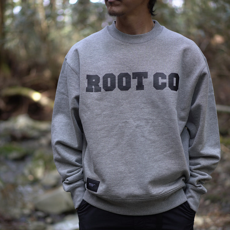 ROOT CO. | ルート　PLAY UTILITY BACK POCKET Logo Crewneck Sweat 2024