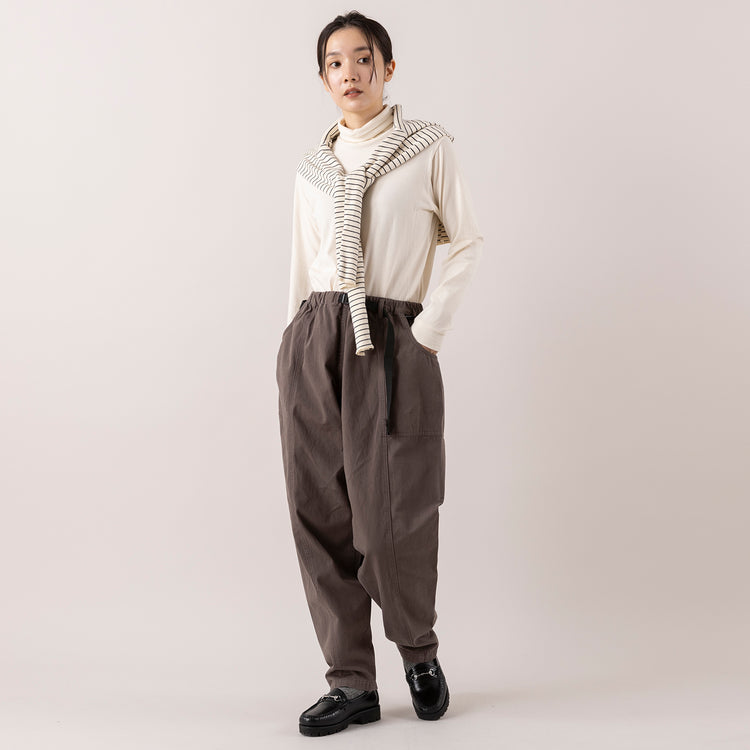 モデル身長163cm,WHITE MAILSのタートルネック|Healthknitのクラシックフライス 長袖ハイネックハーフジップ|ROKXのCARGA PANT,https://market.e-begin.jp/products/hrt_wns0730n_lala|https://market.e-begin.jp/products/she_hea1192s_lala|https://market.e-begin.jp/products/sct_rok1193s_lala