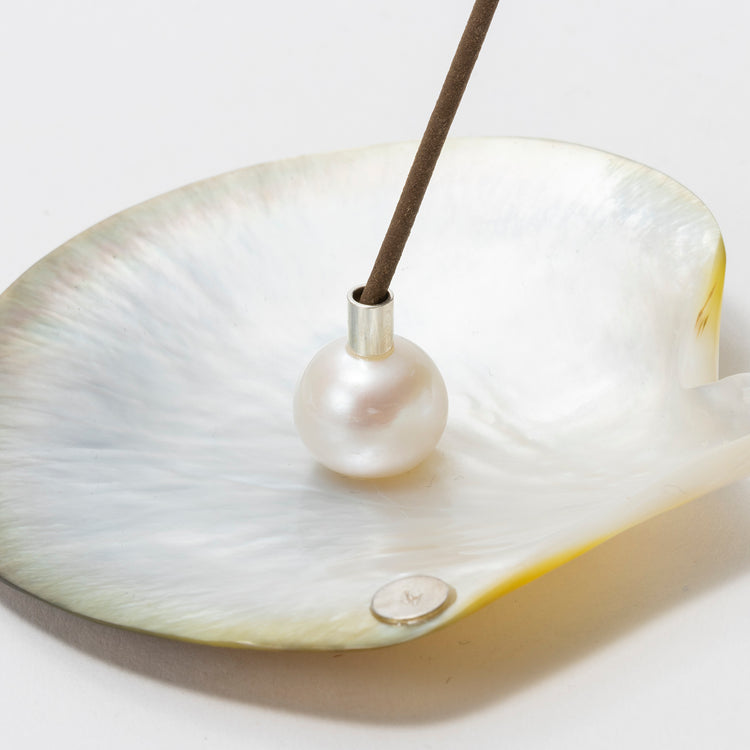 314(サンイチヨン) | サンイチヨン　真珠と貝のお香立て