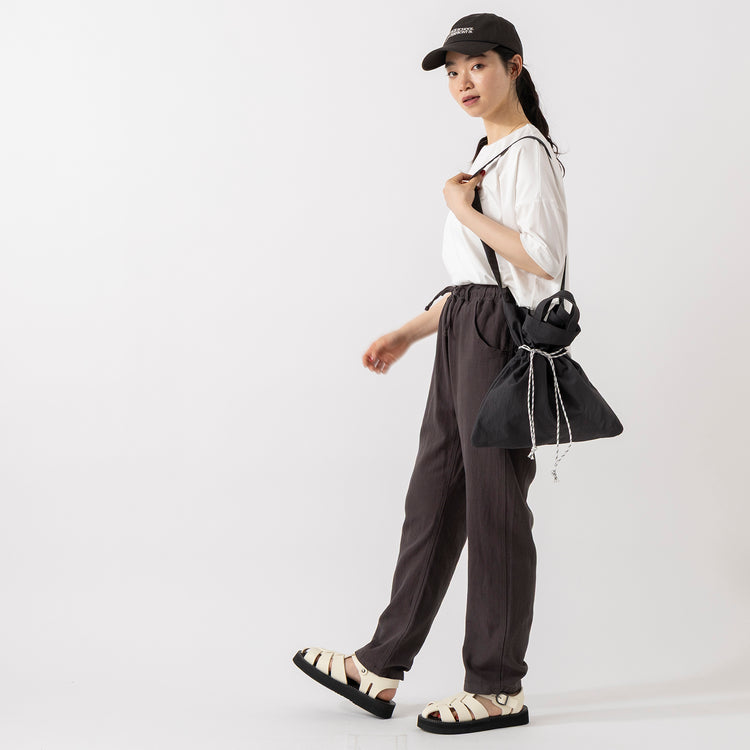 モデル身長163cm,TUTIE.のコットンソロナジャージプルオーバー|ROKXのTIDE ON|Organic handloomのGURKHA PLATFORM|Joli Joliのレイニーサニーデイ撥水キャップ,https://market.e-begin.jp/products/equ_tte0278u_lala|https://market.e-begin.jp/products/sct_rok0426u_lala|https://market.e-begin.jp/products/snk_tid0499u_lala|https://market.e-begin.jp/products/sed_ogh0417u_lala|https://market.e-begin.jp/products/hem_jol0403u_lala