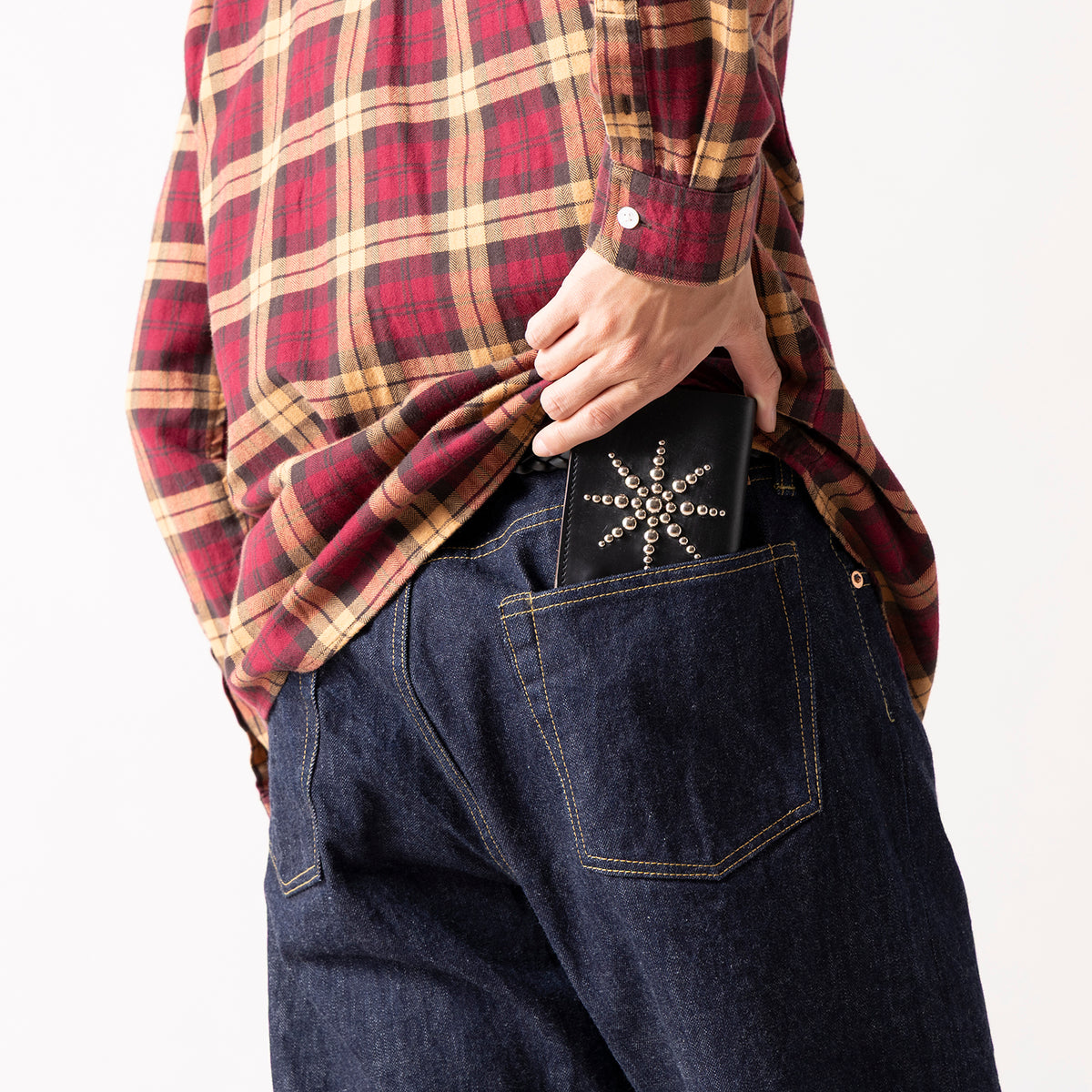 RE.ACT LEATHER WORKS | リアクトレザーワークス STUDS SHORT WALLET