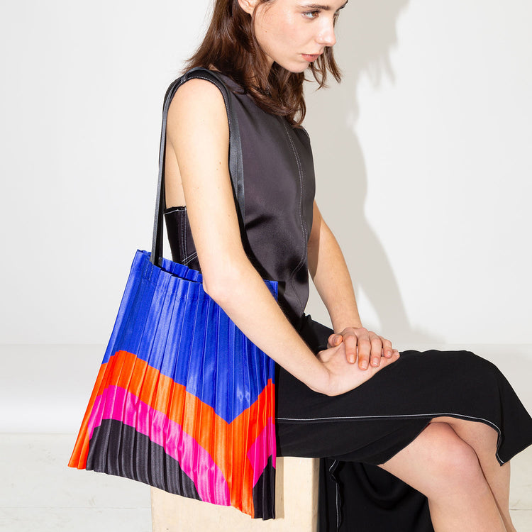 MULTITUDES | マルチチューズ　PLEATED TOTE BAG