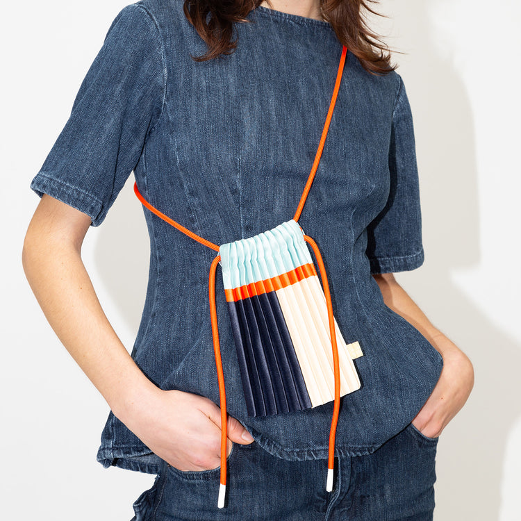 MULTITUDES | マルチチューズ　PLEATED MINI BAG