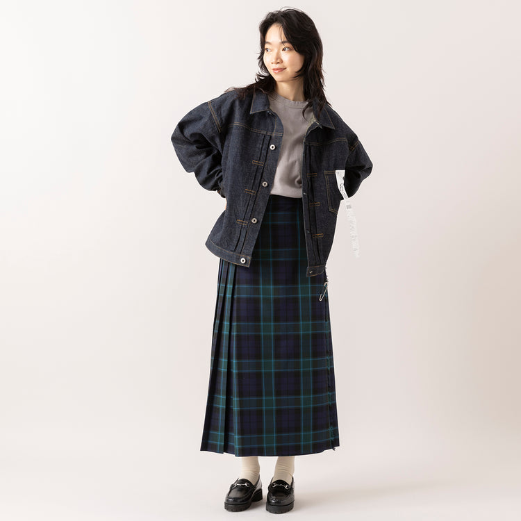 モデル身長165cm,80/40 BY SKEVEの40inch SELVEDGE DENIM JK（INDIGO）|ARMY TWILL SANFORIZEDのBackJersey LS Tee Powder|Glen Fyneのチェックプリーツラップスカート|meri ja kuuのリブ先丸シルクコットンソックス,https://market.e-begin.jp/products/sta_ske0980s_lala|https://market.e-begin.jp/products/mul_amt1062s_lala|https://market.e-begin.jp/products/imx_glf0082r_lala|https://market.e-begin.jp/products/hpn_mjk1012s_lala