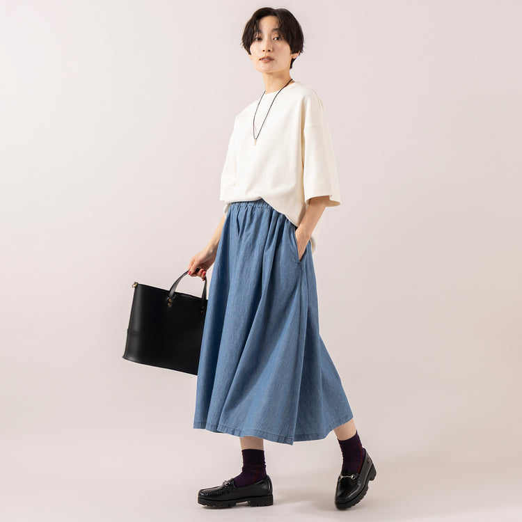 モデル身長 163cm,bioのBig T-Shirt|TIDEWAYのノートPCも入る、大人レザートート（ショルダー付き）|CHICSTOCKSのLINE|in moodの2連パール×シルバーネックレス,https://market.e-begin.jp/products/bio_bio0296u_lala|https://market.e-begin.jp/products/snk_tid0273u_lala|https://market.e-begin.jp/products/nod_chi0203f_lala|https://market.e-begin.jp/products/inm_inm0825p_lala