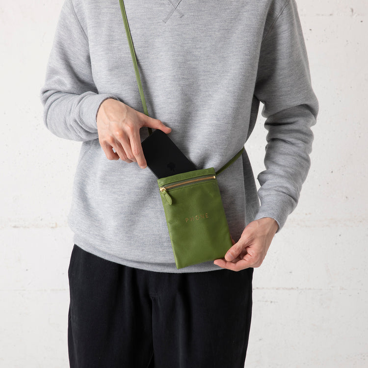 SiiLo | シーロ　Word Phone Shoulder Bag