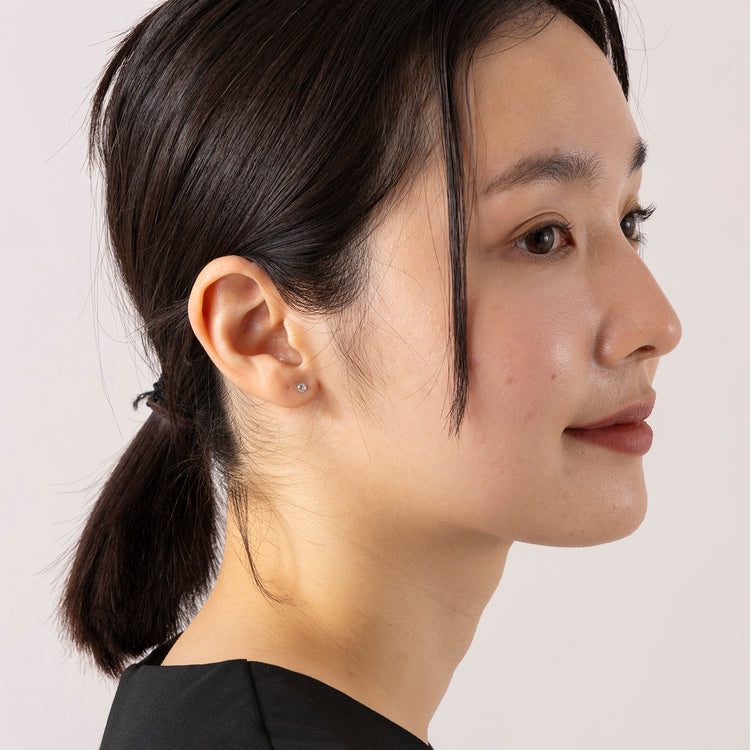 Taaii | ターイ　SILVE925 CZ ミニピアス