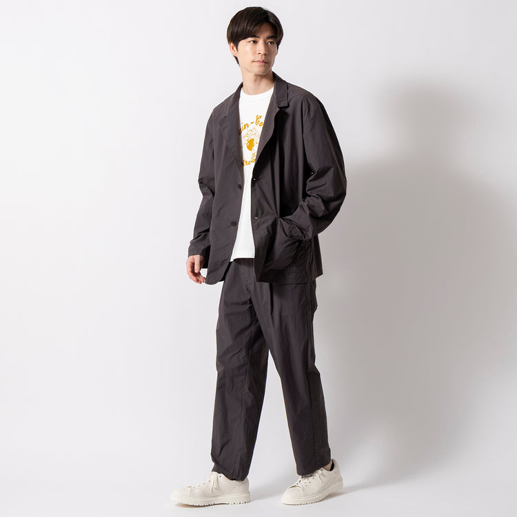 着用サイズ M(モデル身長181cm)