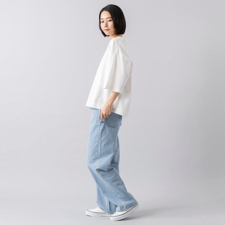 モデル身長165cm,JOHNBULLのデニムワイドジーンズ|OMCCのRound Shoulder|rapiécageの3wayビーズネックレス＆グラスホルダー,https://market.e-begin.jp/products/jbu_jbu0060p_lala|https://market.e-begin.jp/products/ser_omc0622s_lala|https://market.e-begin.jp/products/rdx_rpc0763s_lala