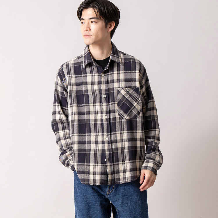 モデル身長180cm (Lサイズ着用)