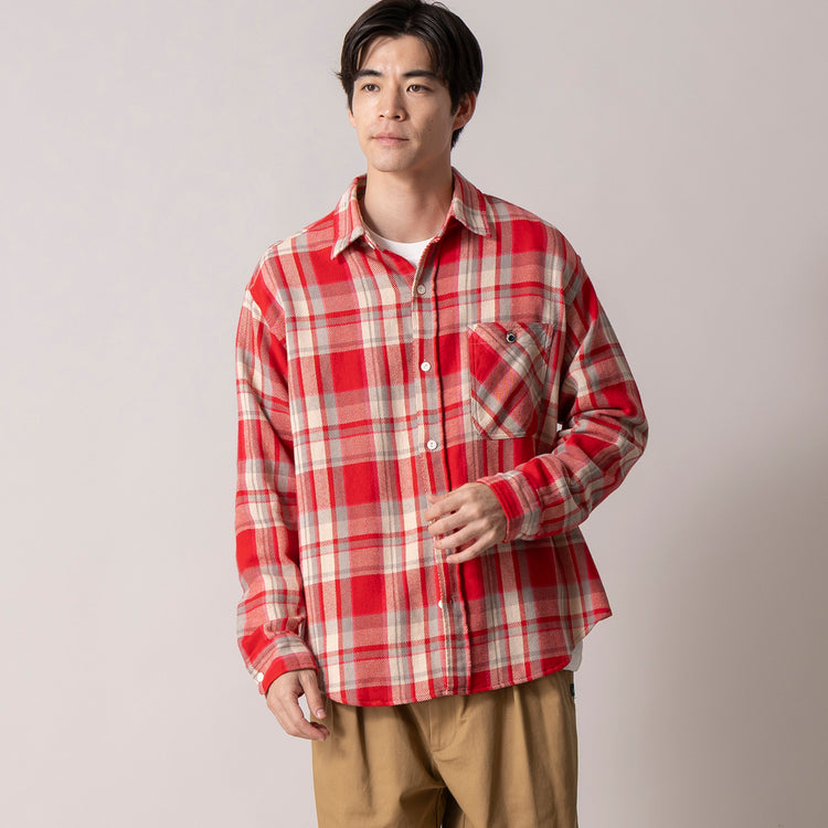 モデル身長180cm (Lサイズ着用)