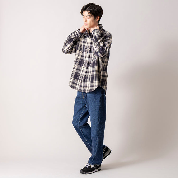 モデル身長180cm (Lサイズ着用)