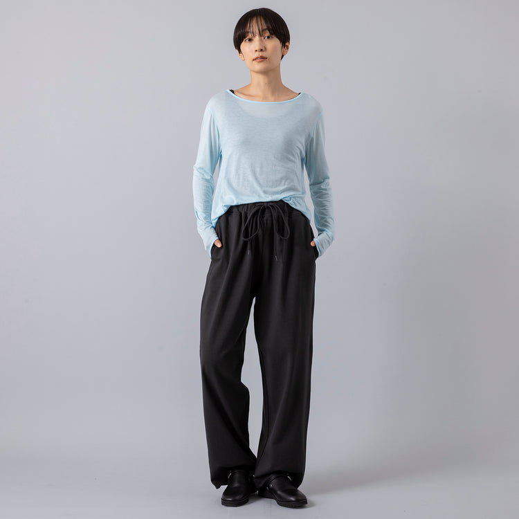 モデル身長163cm,me.のflow cotton silk 2wayプルオーバー|GLENFIELDのシャークソールビジネスサンダル,https://market.e-begin.jp/products/hpn_med0024r_lala|https://market.e-begin.jp/products/jal_gfd0392q_lala