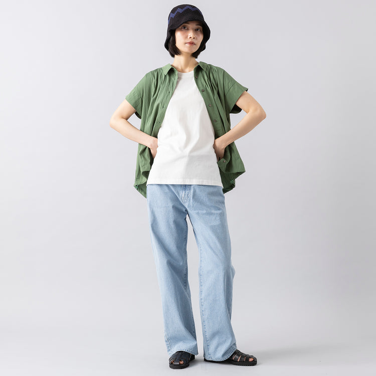 モデル身長165cm,corailの裾絞りN/Sシャツ|JOHNBULLのデニムワイドジーンズ|GLENFIELDのシャークソールグルカサンダル,https://market.e-begin.jp/products/etr_cor0630s_lala|https://market.e-begin.jp/products/jbu_jbu0060p_lala|https://market.e-begin.jp/products/jal_gfd0391q_lala