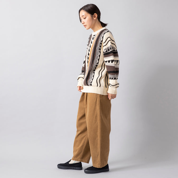 モデル身長163cm,HEAVENLYのCorduroy Front Tuck Easy Pants|MOONSTARのLOAFY,https://market.e-begin.jp/products/dlt_hvr0684r_lala|https://market.e-begin.jp/products/mns_mns0147p_lala